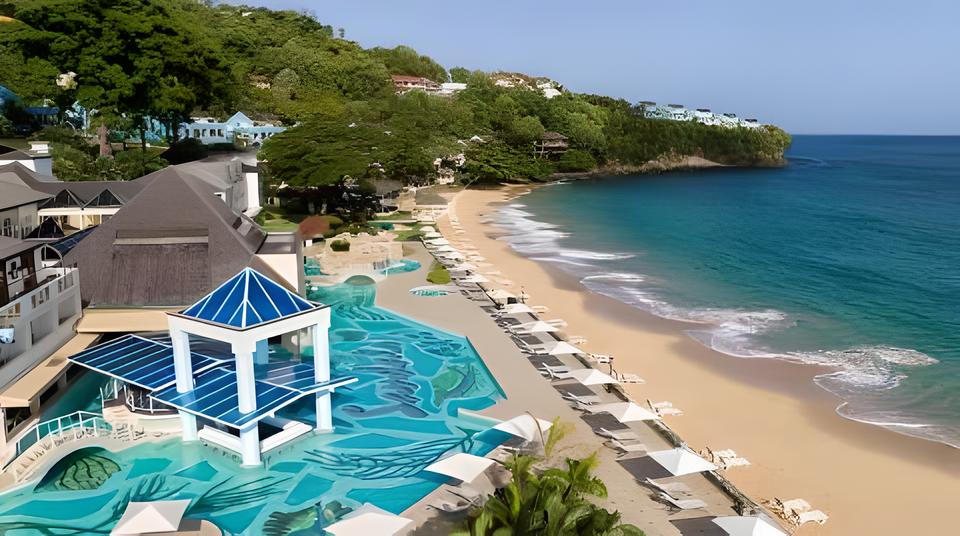 Sandals Regency LaToc main beach