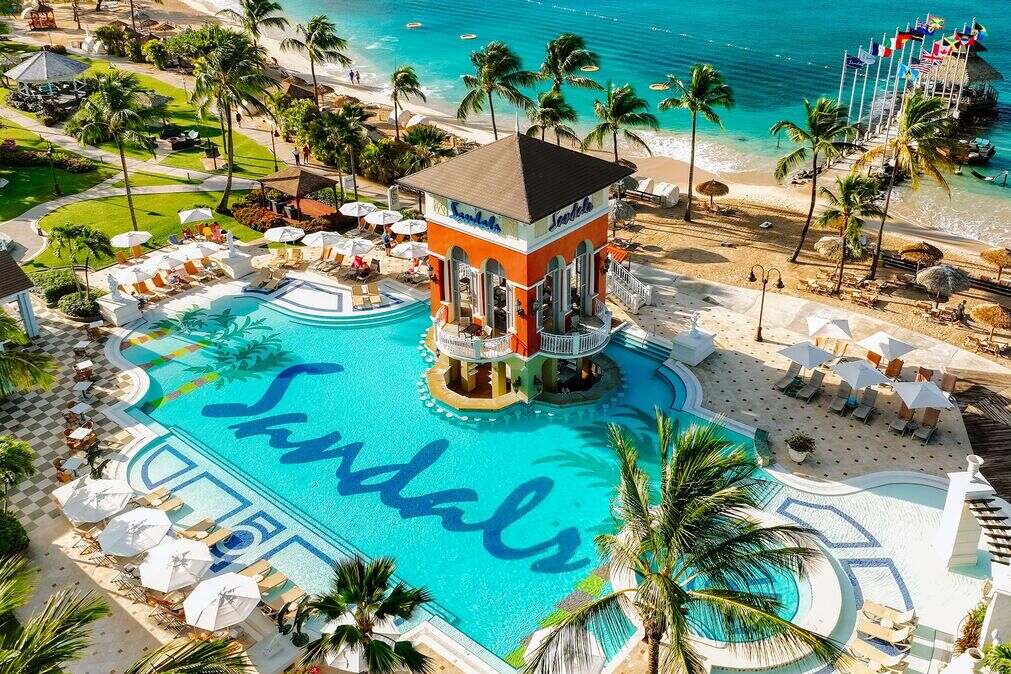 Sandals Grande St. Lucian main pool